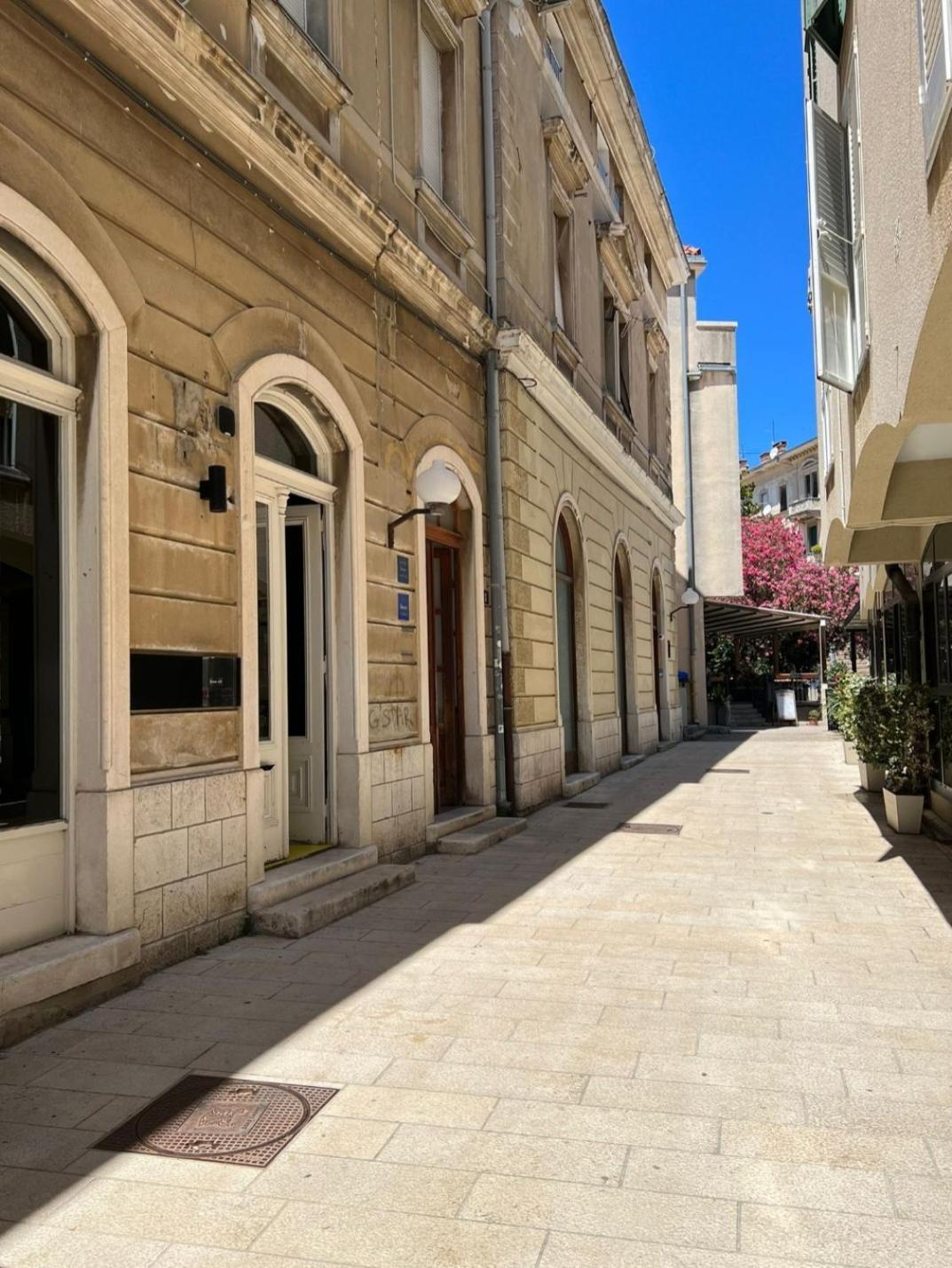 Max'S Downtown Oasis Apartman Zára Kültér fotó
